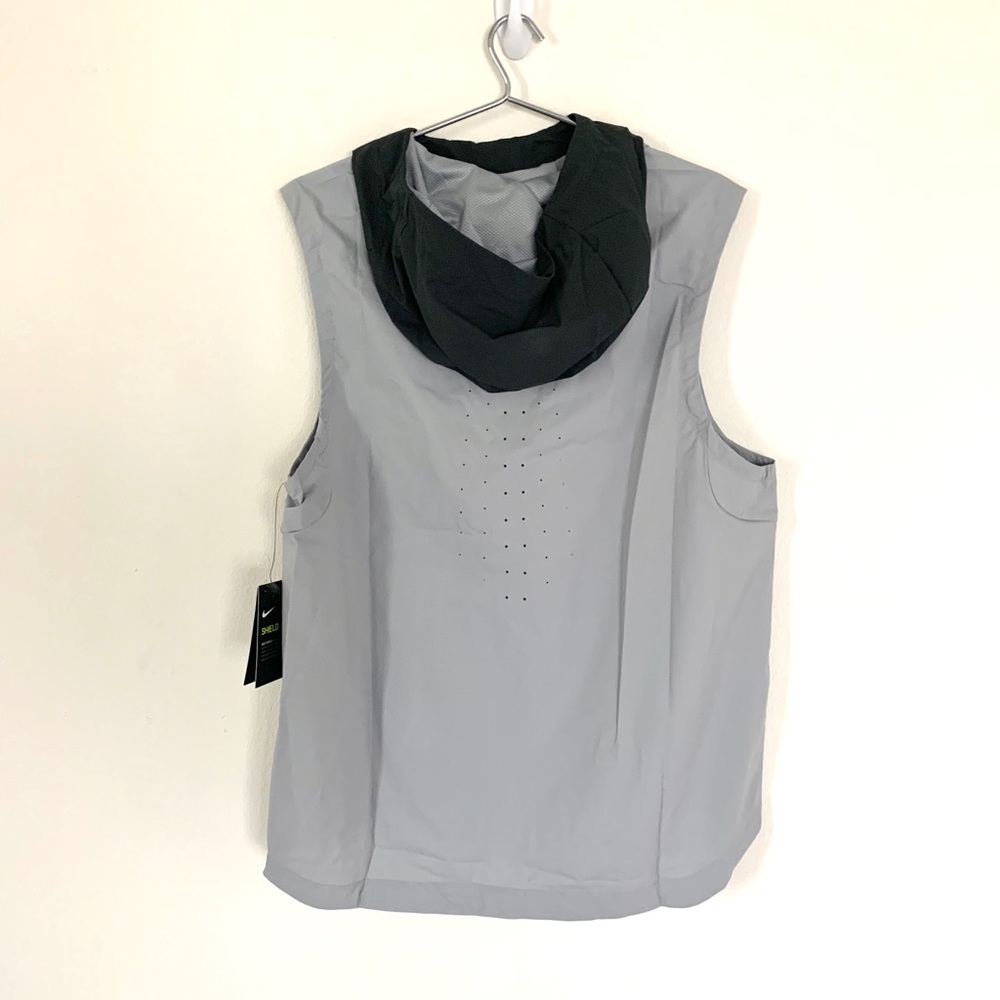 NIKE GRAY ON FIELD FLY RUSH SHIELD VEST HOODIE - Picture 5 of 6